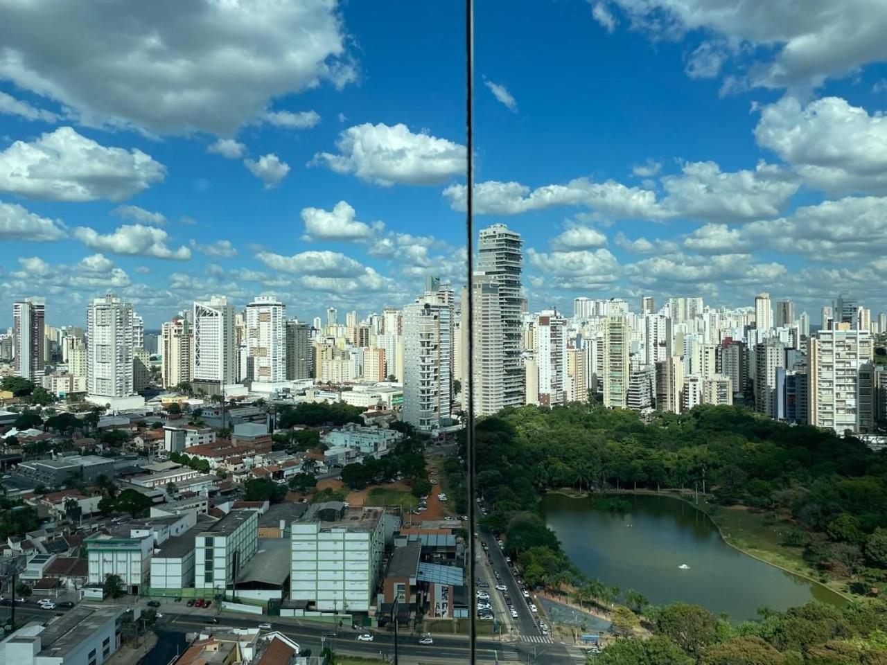 Moderno Flat Com Vista Para O Parque Vaca Brava Goiânia Exterior foto